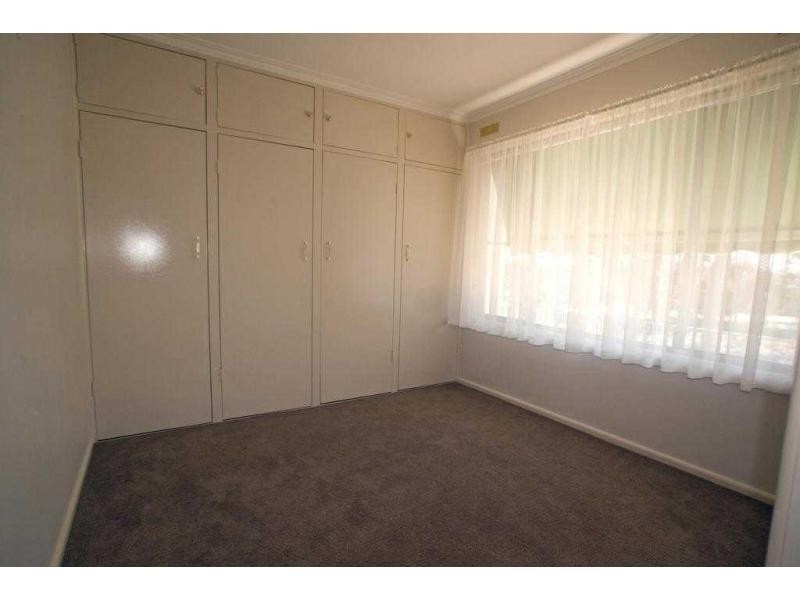 12 Race Street, Flora Hill VIC 3550