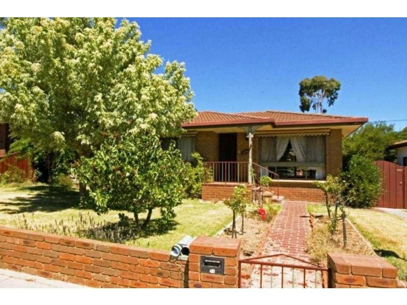 16* Walls Street, Eaglehawk VIC 3556