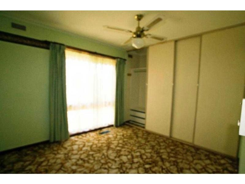 16* Walls Street, Eaglehawk VIC 3556