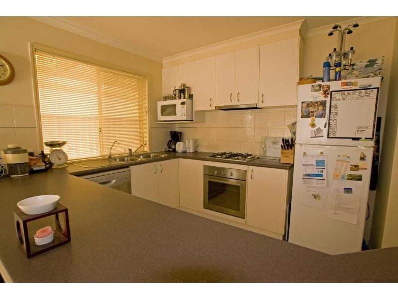 ..5 Black Wattle Avenue, Epsom VIC 3551