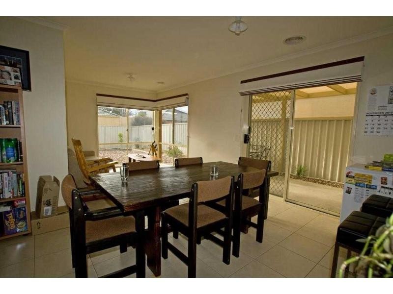 ..5 Black Wattle Avenue, Epsom VIC 3551