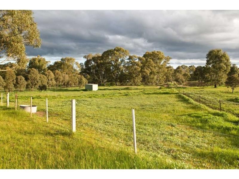 Bagshot VIC 3551