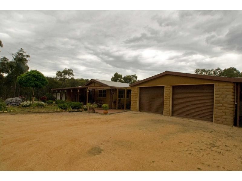 .232 Somerset Park Drive, Junortoun VIC 3551
