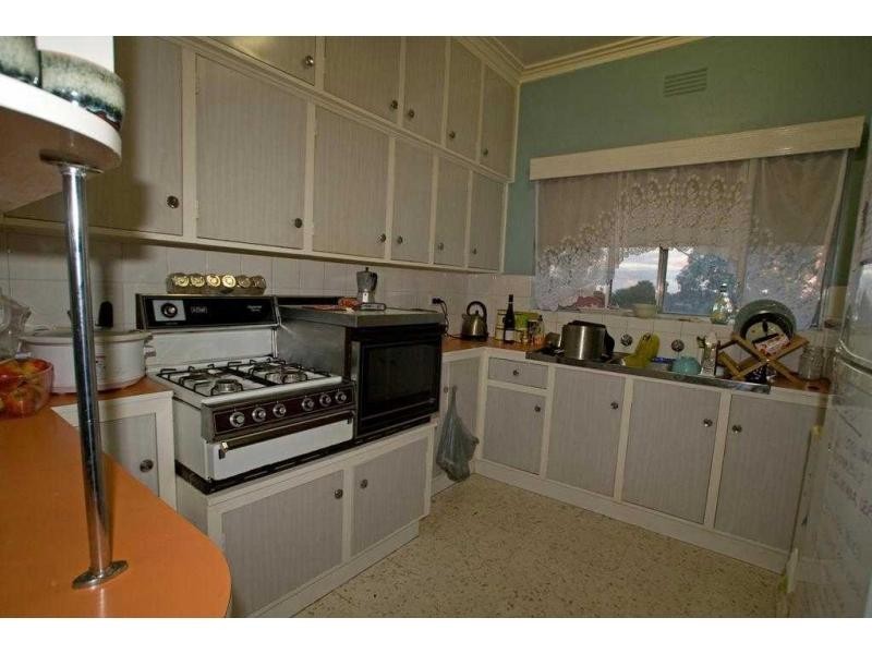 1/10 Brodie, Quarry Hill VIC 3550