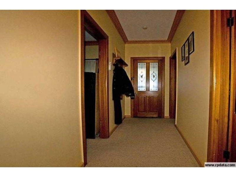 8 Derna Court, Golden Square VIC 3555