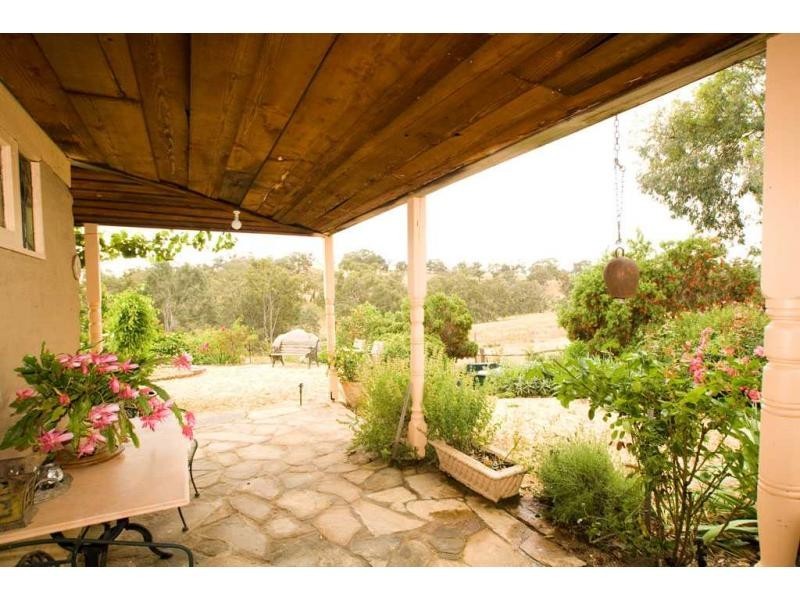 Ravenswood VIC 3453