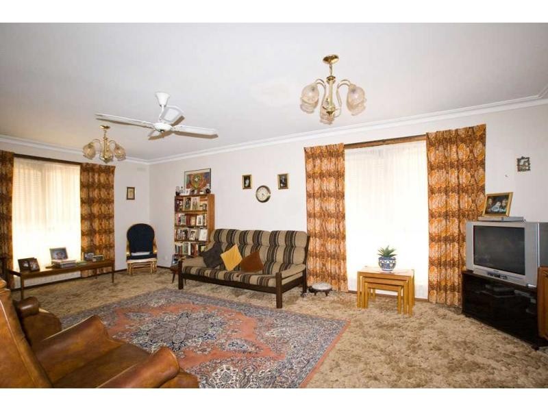 Flora Hill VIC 3550