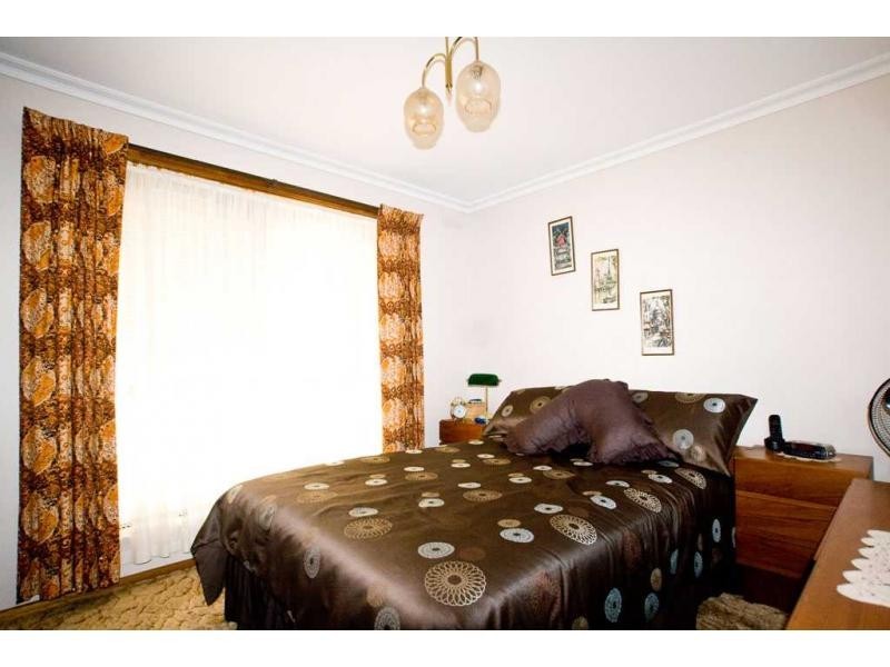 Flora Hill VIC 3550