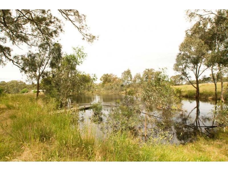 Ravenswood VIC 3453