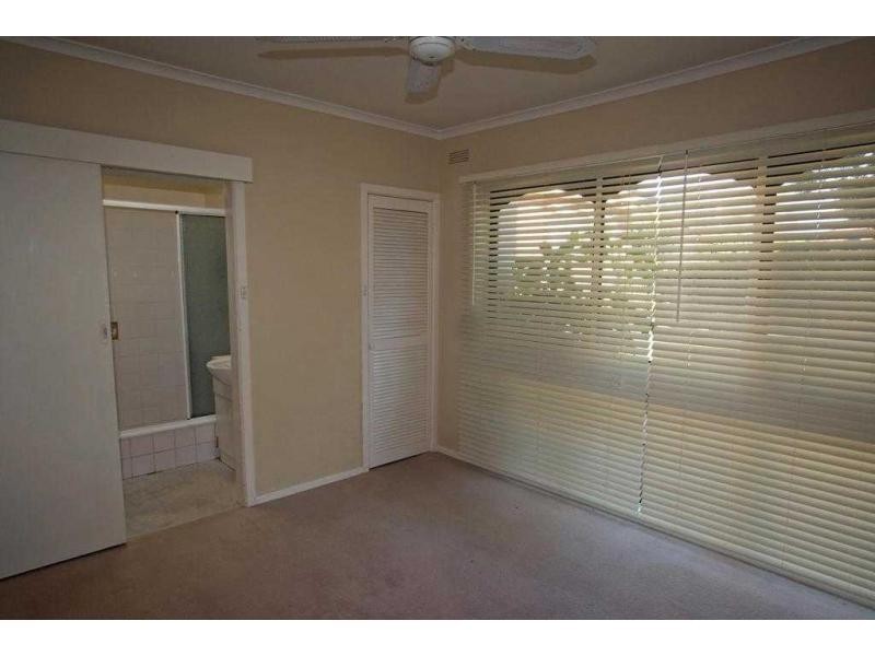 22 Retreat Road, Flora Hill VIC 3550