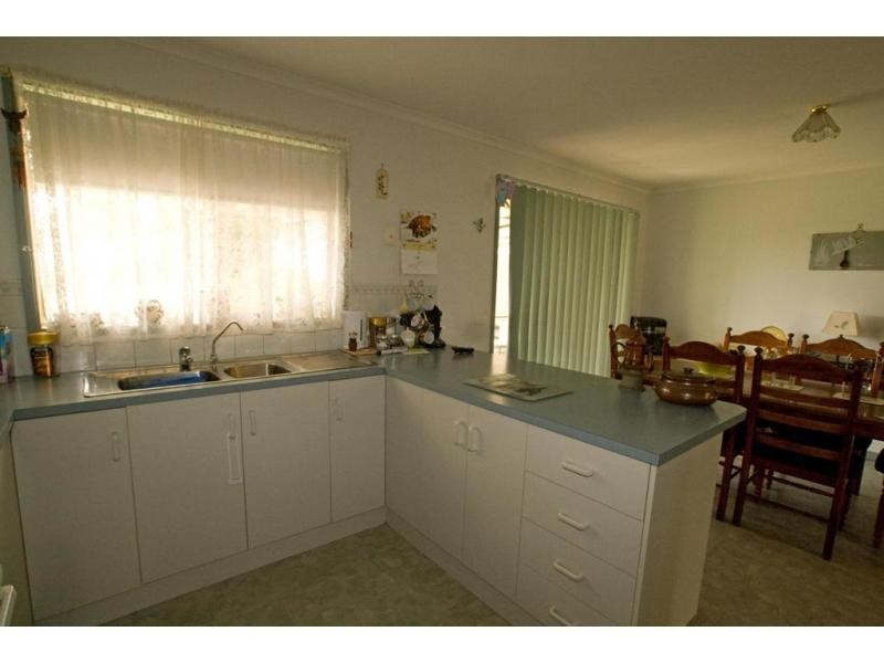 27 Queen Street, Kangaroo Flat VIC 3555