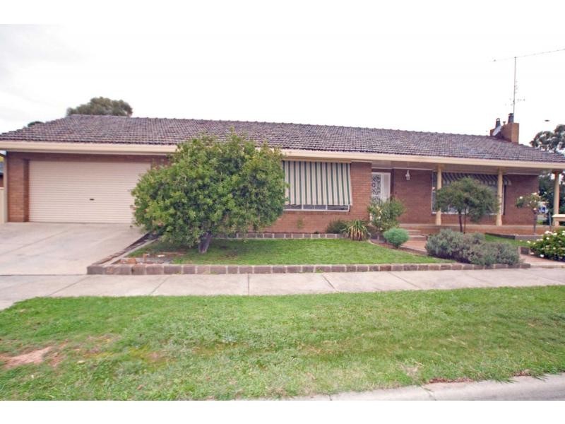 8 Louisa Court, Strathdale VIC 3550