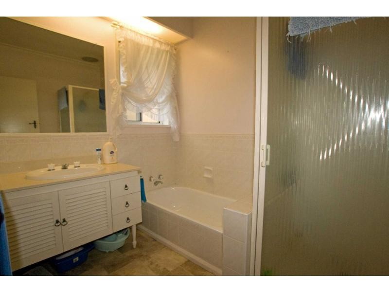 8 Louisa Court, Strathdale VIC 3550