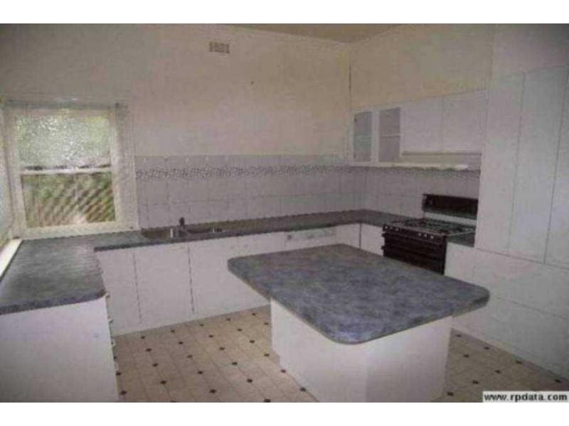 30 MacDougall Road, Golden Square VIC 3555