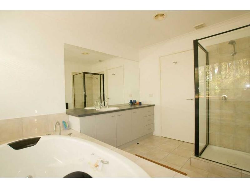 Kangaroo Flat VIC 3555