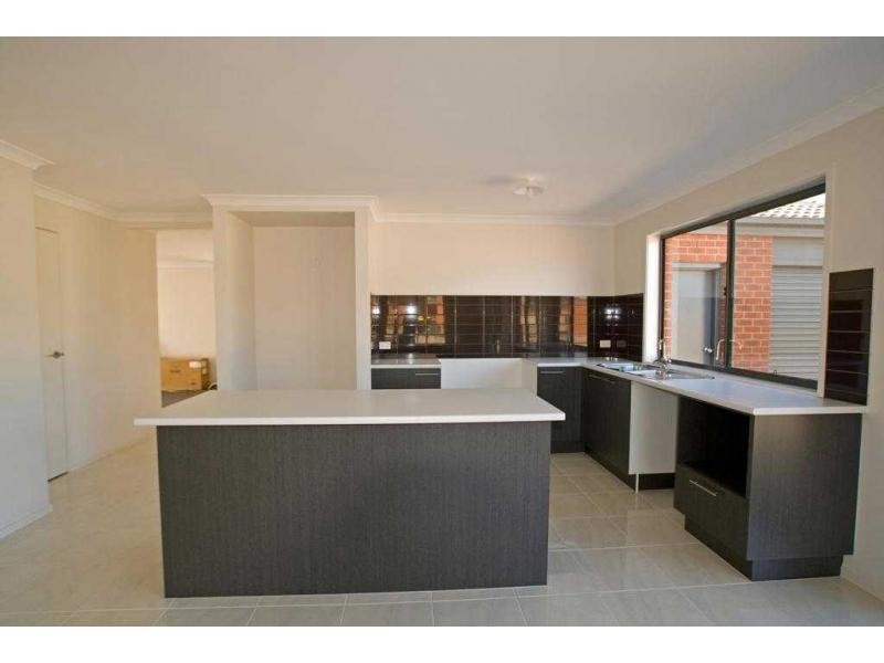 96 Bassett Drive, Strathfieldsaye VIC 3551