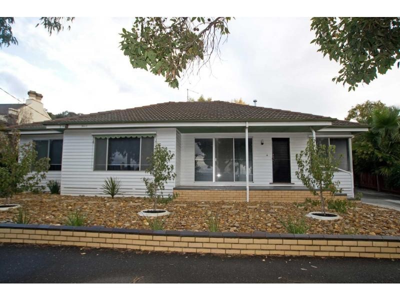 113` Gladstone Street, Quarry Hill VIC 3550