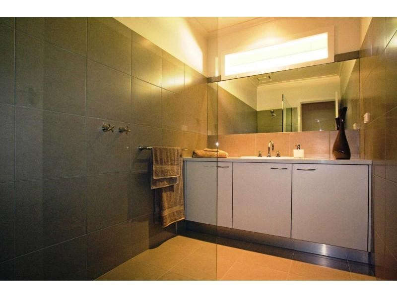 113` Gladstone Street, Quarry Hill VIC 3550