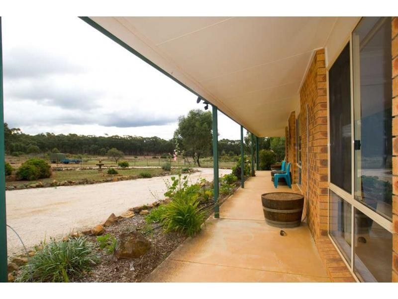 70 Ellesmere Drive, Axedale VIC 3551