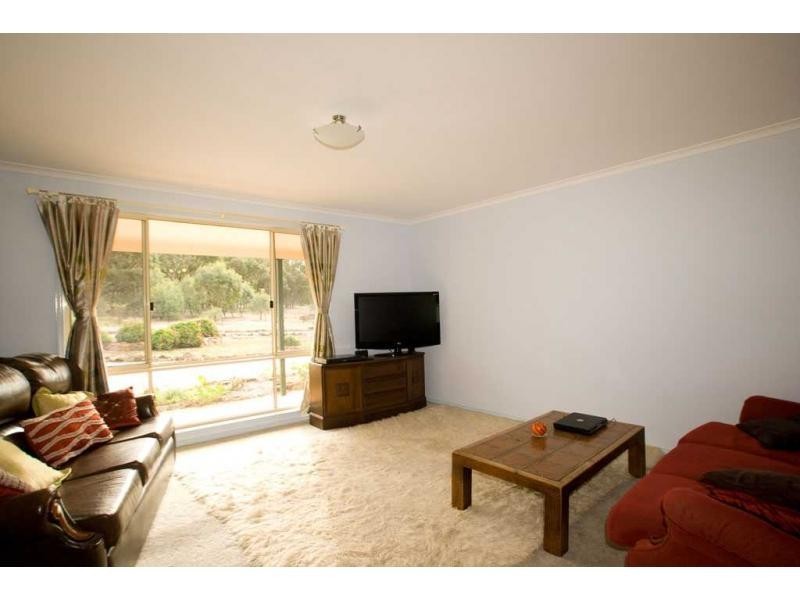 70 Ellesmere Drive, Axedale VIC 3551