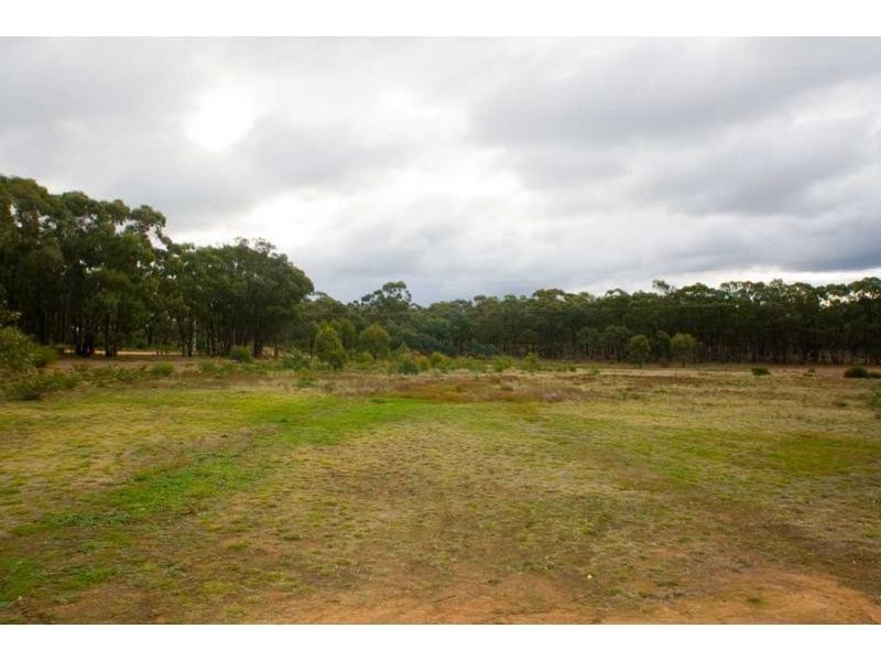 70 Ellesmere Drive, Axedale VIC 3551