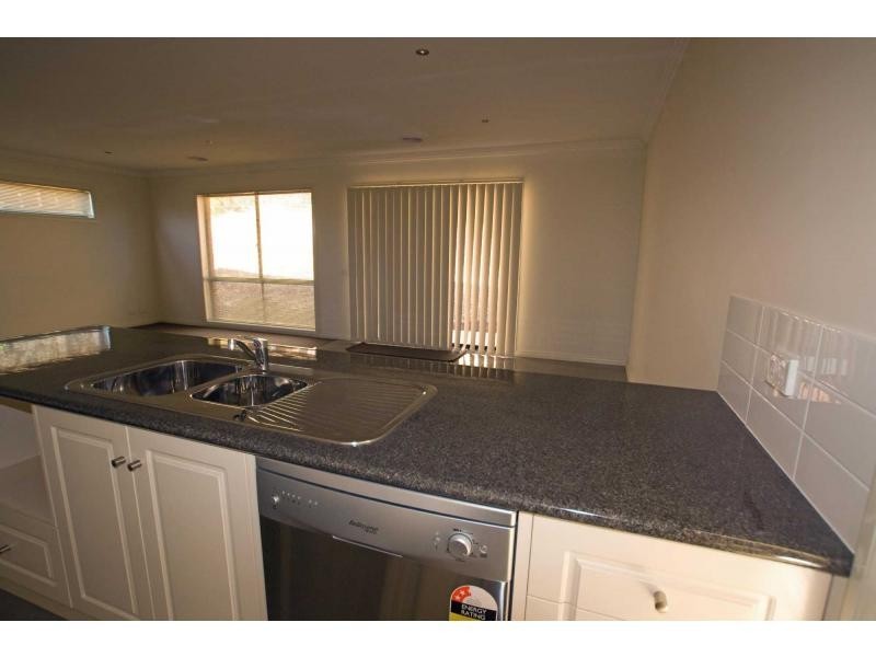 5A Vincent Drive, Kennington VIC 3550