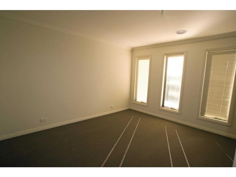 5A Vincent Drive, Kennington VIC 3550