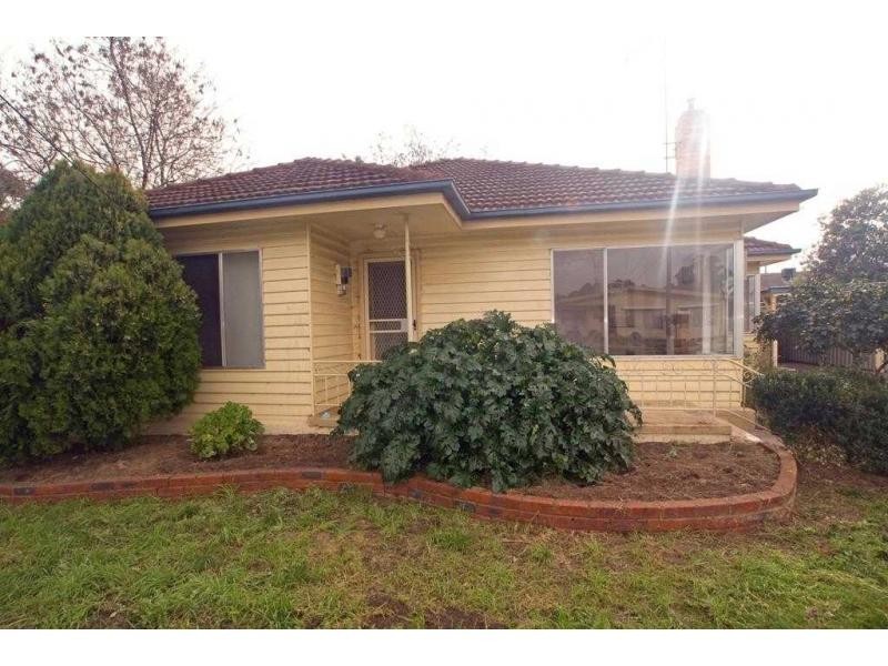 1 Ford Street, Kangaroo Flat VIC 3555