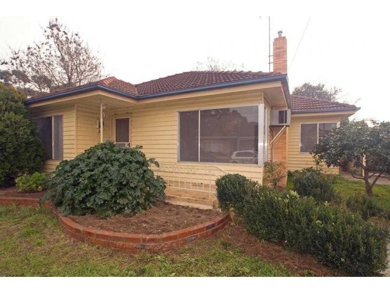 1 Ford Street, Kangaroo Flat VIC 3555