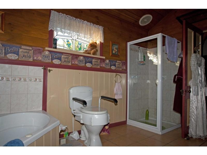 *11 Church Street, Eaglehawk VIC 3556