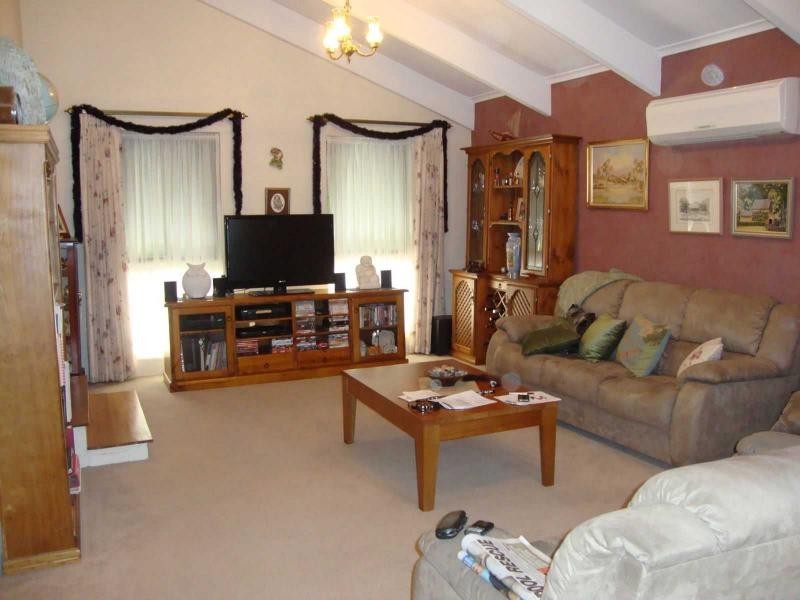 5 Maxwell Drive, Strathdale VIC 3550