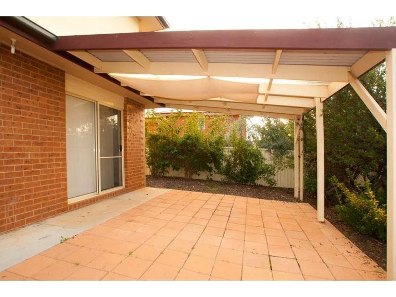 2 Kate Close, Kennington VIC 3550