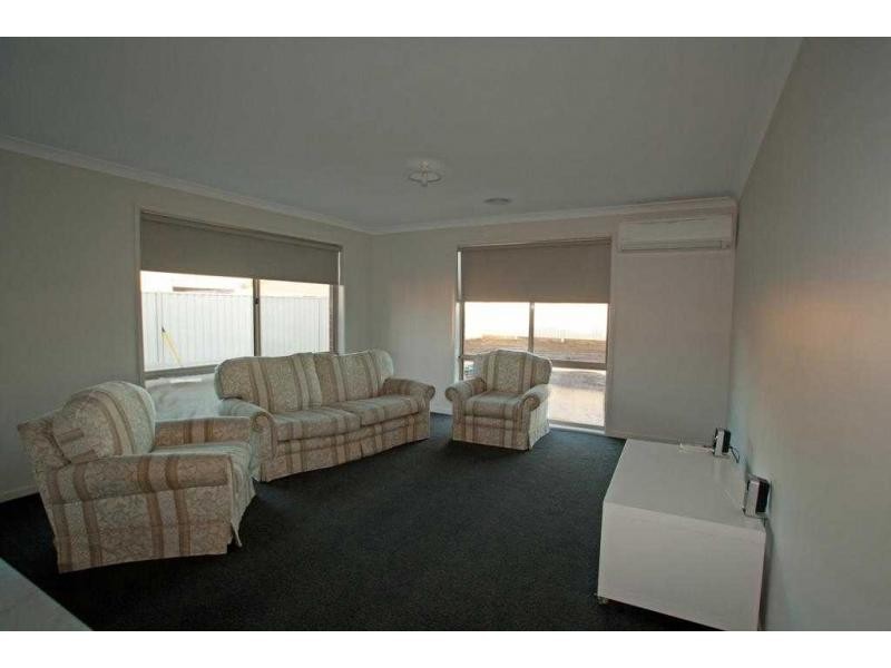 18 O’Neill Court, Epsom VIC 3551