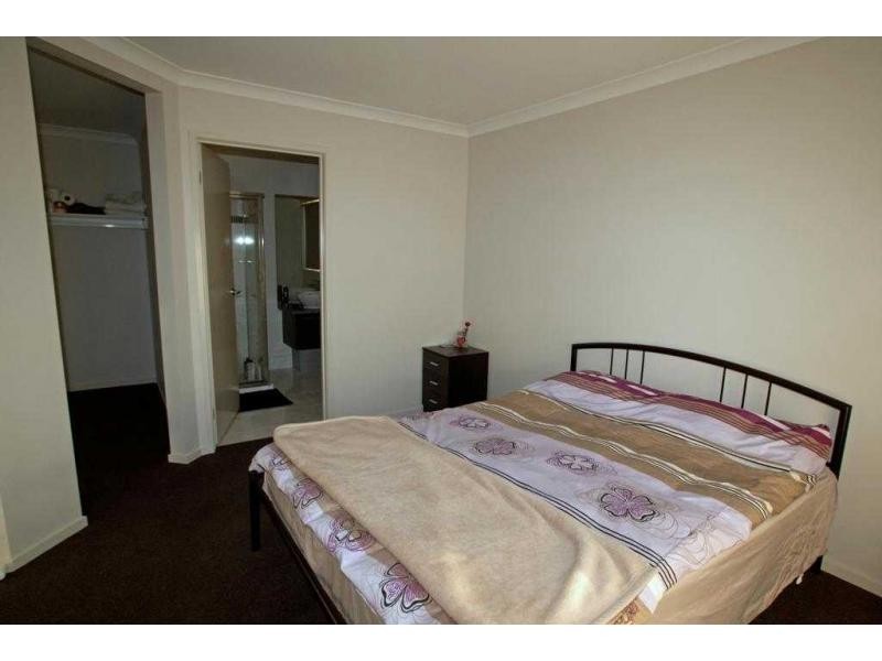 18 O’Neill Court, Epsom VIC 3551