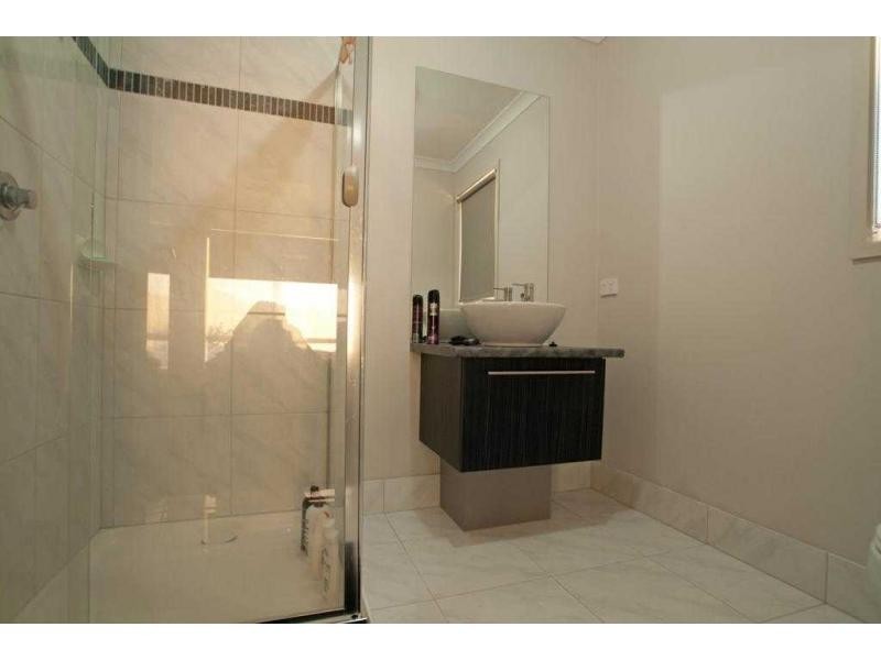 18 O’Neill Court, Epsom VIC 3551