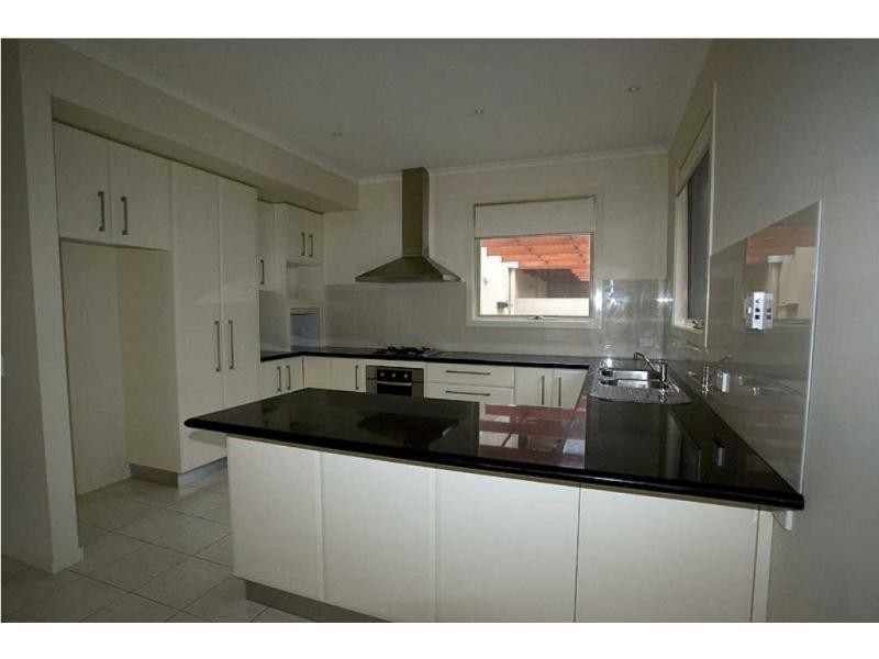 Villa 2/105 Sternberg Street, Bendigo VIC 3550