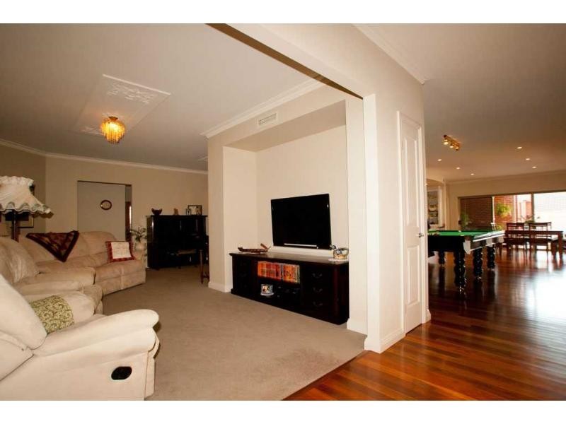 37 Broad Parade, Spring Gully VIC 3550