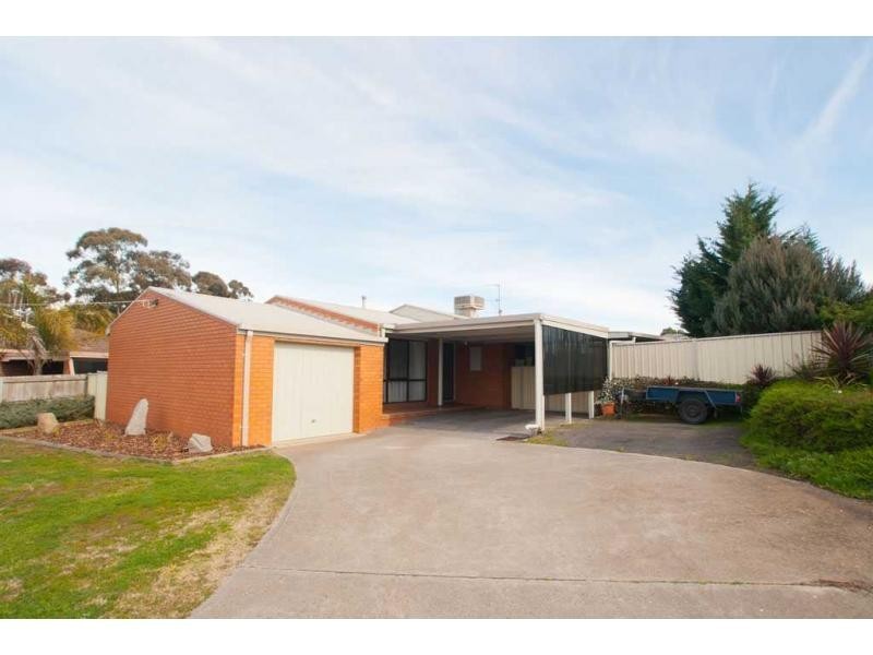 34 William Drive, Kangaroo Flat VIC 3555