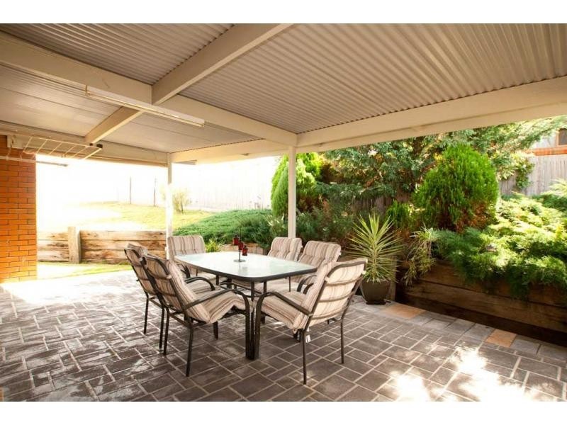 34 William Drive, Kangaroo Flat VIC 3555