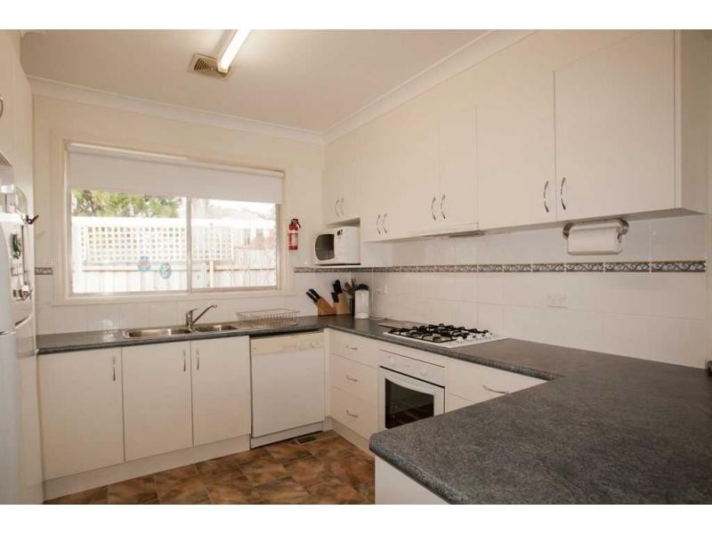 Flora Hill VIC 3550