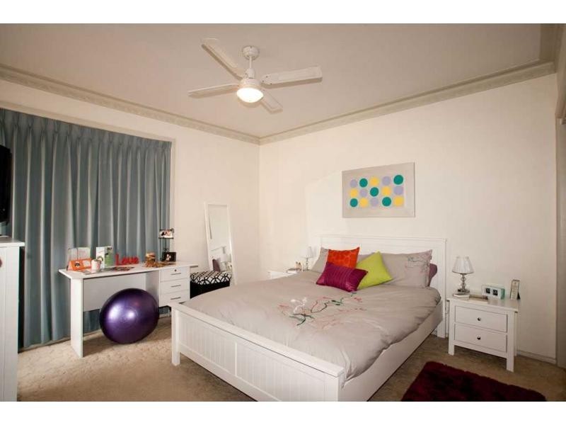 Flora Hill VIC 3550