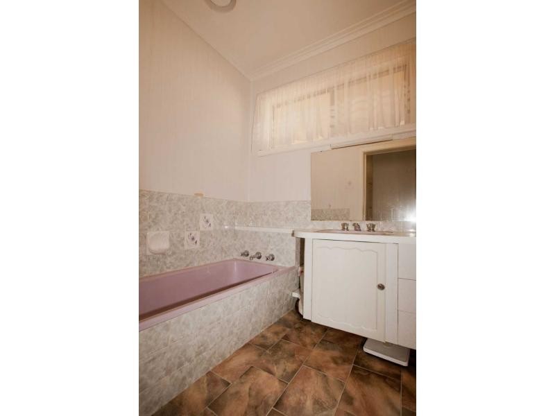 Flora Hill VIC 3550