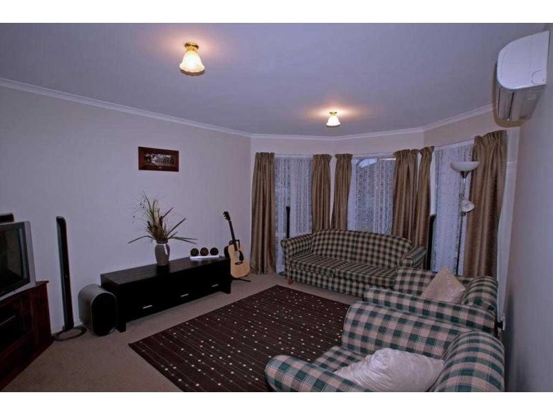 31 Pattison Drive, Kangaroo Flat VIC 3555