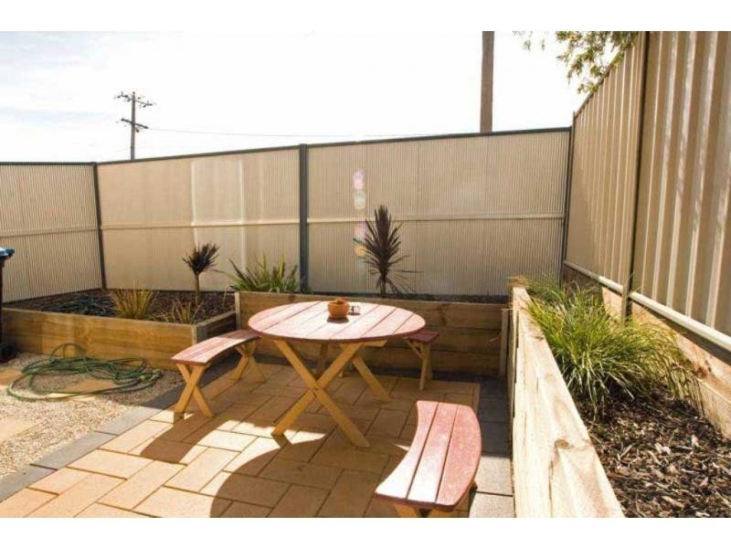 2/16 Skene Street, Kennington VIC 3550