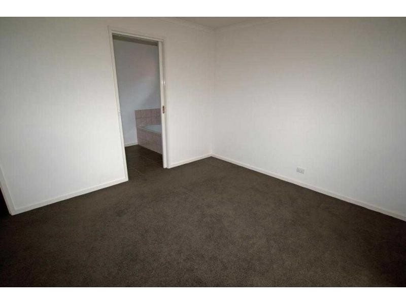 22 John Street, Kangaroo Flat VIC 3555