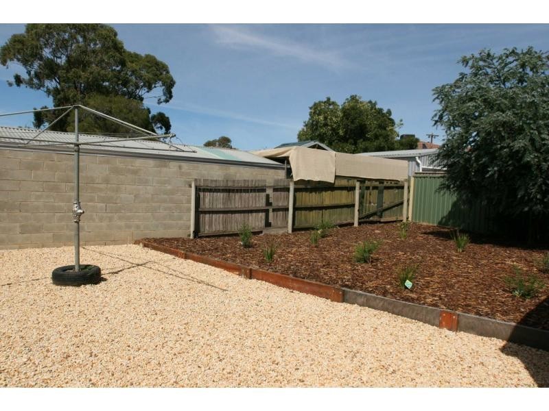 26 Truscott Avenue, California Gully VIC 3556