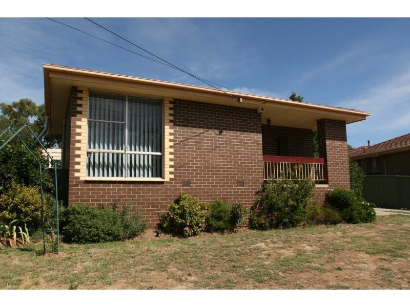 26 Truscott Avenue, California Gully VIC 3556