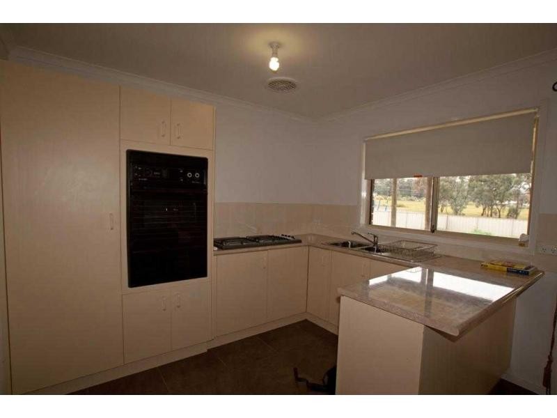 22 John Street, Kangaroo Flat VIC 3555