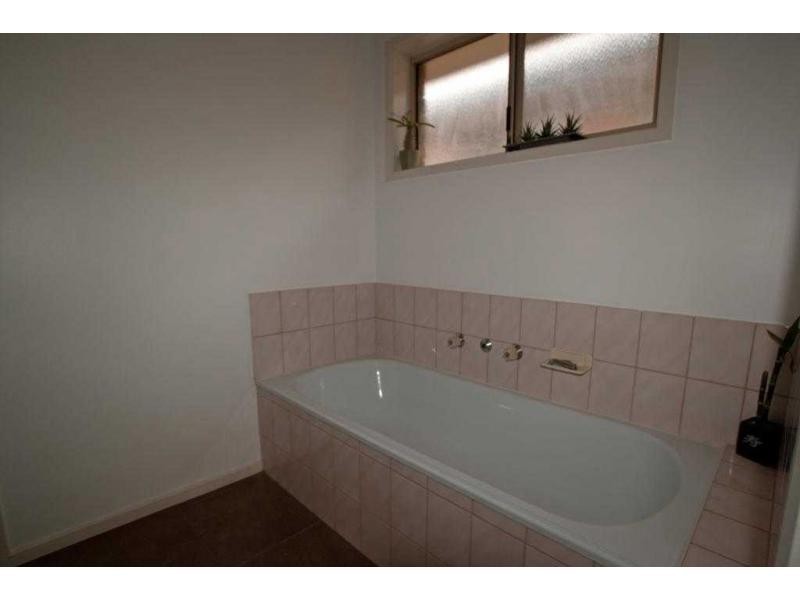 22 John Street, Kangaroo Flat VIC 3555