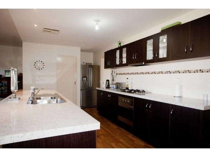 9 Diamond Avenue, White Hills VIC 3550